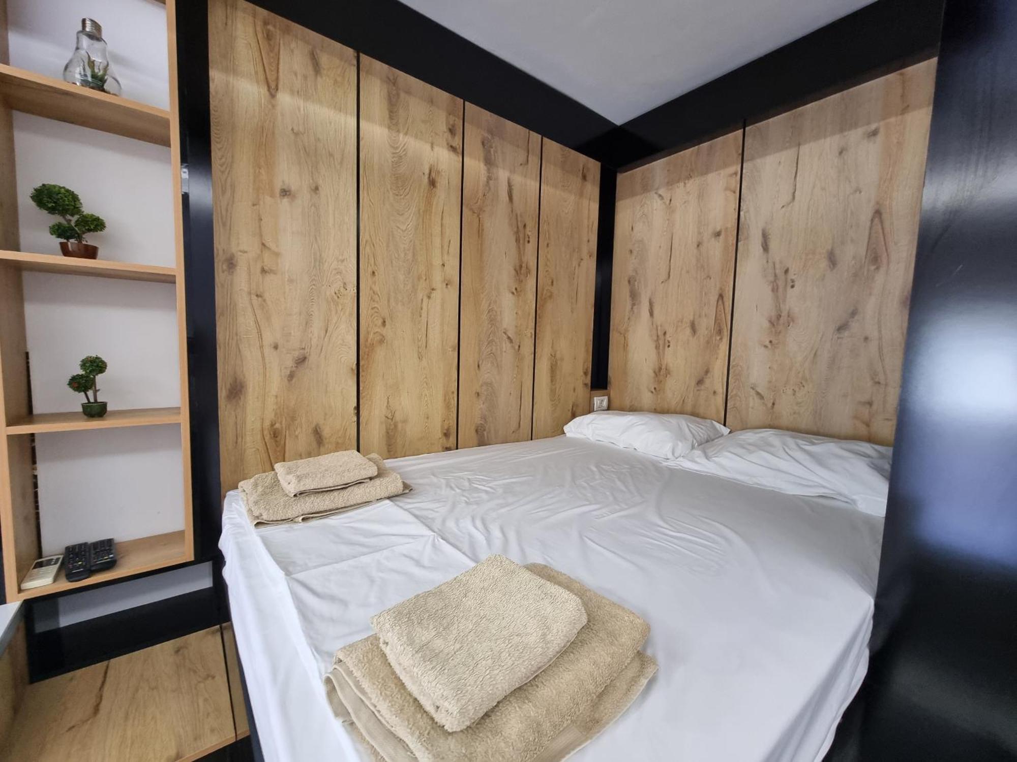 Deluxe Apartment Vlorë Buitenkant foto